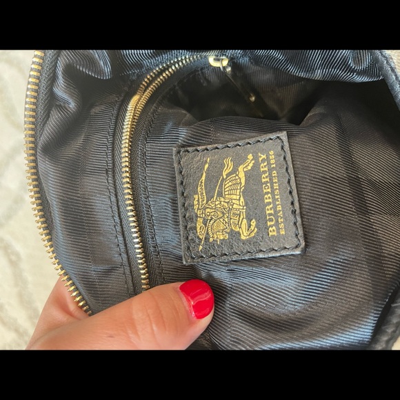 Burberry Beige/Black House Check Canvas and Leather Hoxton Hobo - Picture 13 of 14